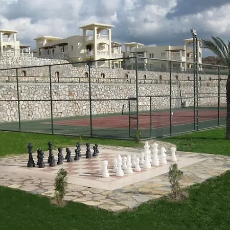 2 Bed, 2 Bath On Private Site Within 300 Metres Of The Beach *