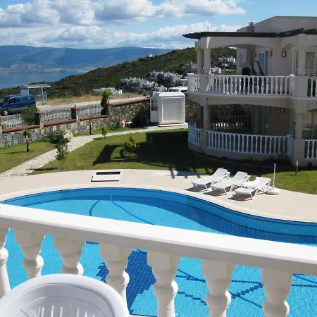 2 Bed, 2 Bath On Private Site Within 300 Metres Of The Beach * Bogazici